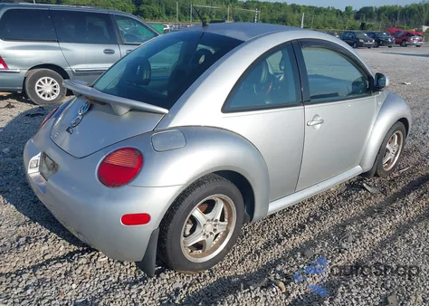 2000 Volkswagen New Beetle Gls from USA, damaged, VIN 3VWCA21C1YM447053